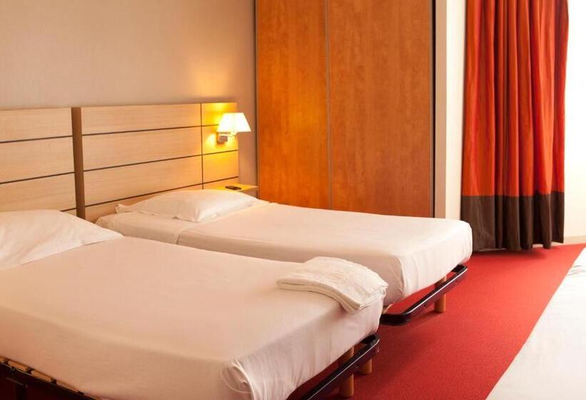 استودیوی استاندارد, Villa Mariale By Popinns