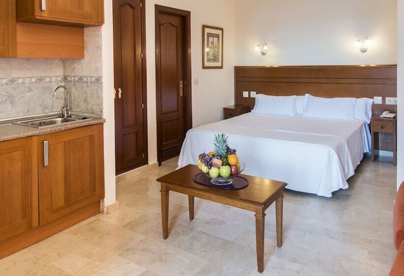 סטודיו סטנדרט עם נוף צדדי לים, Don Juan Beach Resort