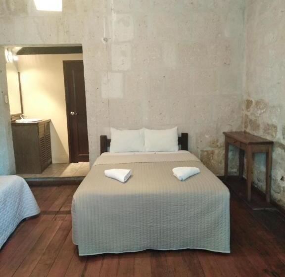 חדר משפחתי, Casablanca Hostal