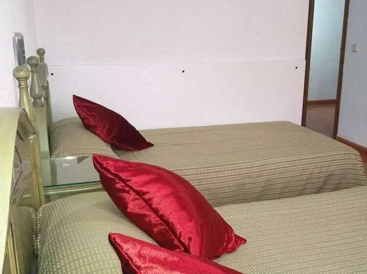 اتاق استاندارد سه نفره, Eco Hotel Toledo