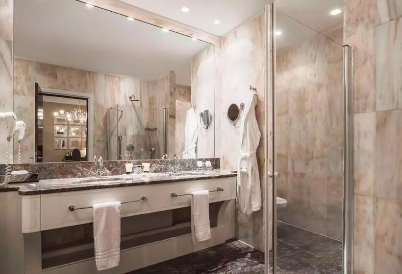 エコノミールーム, Anantara New York Palace Budapest   A Leading Hotel Of The World