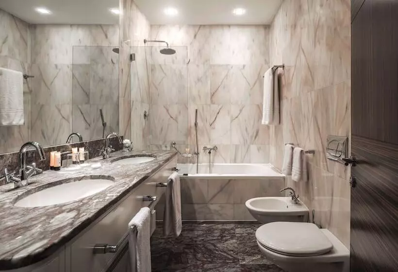 デラックスルーム, Anantara New York Palace Budapest   A Leading Hotel Of The World