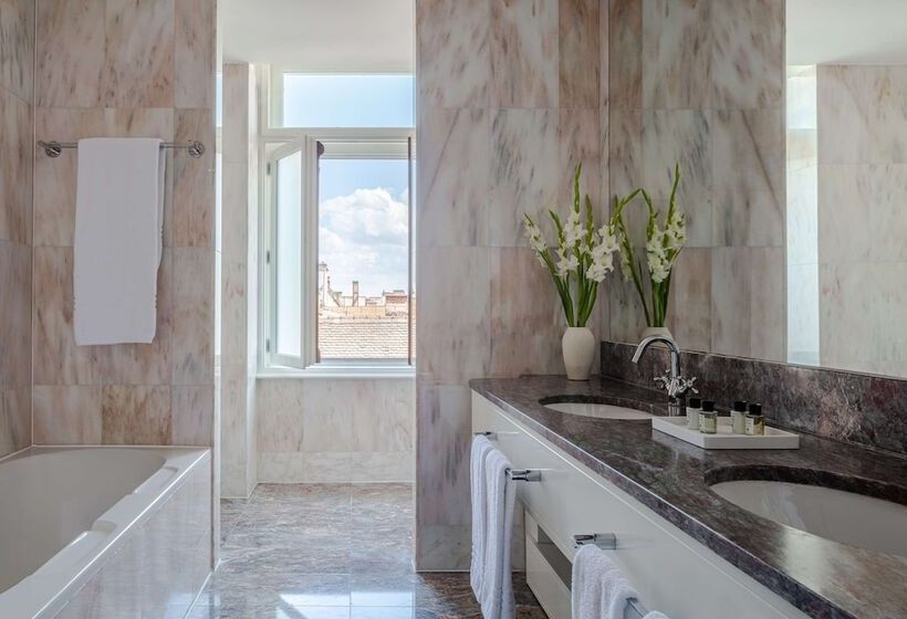 シティビュープレミアムルーム, Anantara New York Palace Budapest   A Leading Hotel Of The World