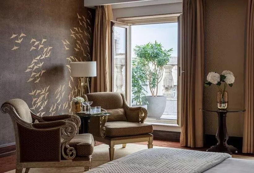 テラス付きジュニアスイート, Anantara New York Palace Budapest   A Leading Hotel Of The World