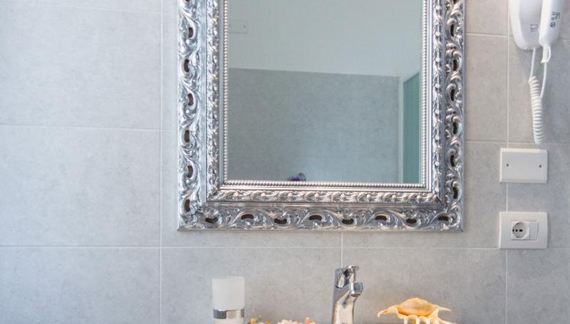 חדר סטנדרט לשלושה, Capinera