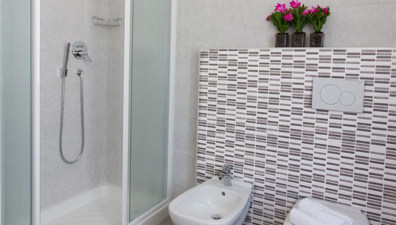 חדר סטנדרט לשלושה, Capinera