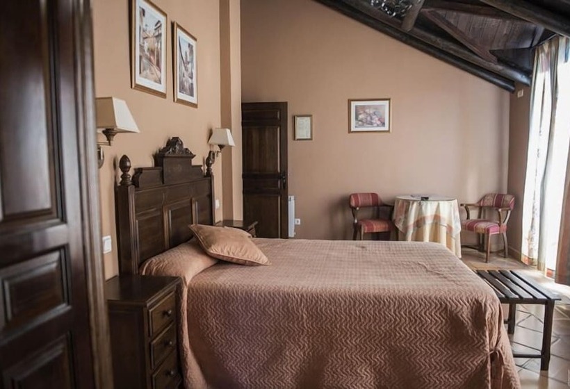 スタンダードルーム, La Casa Grande De El Burgo