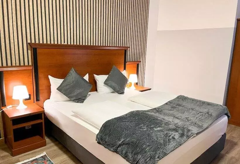 اتاق استاندارد, City Hotel West