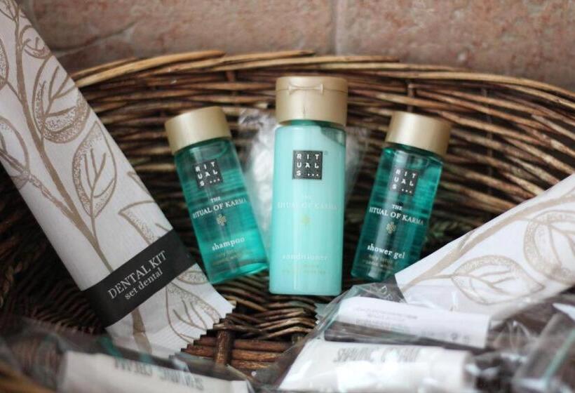 주니어 스위트, Corzo