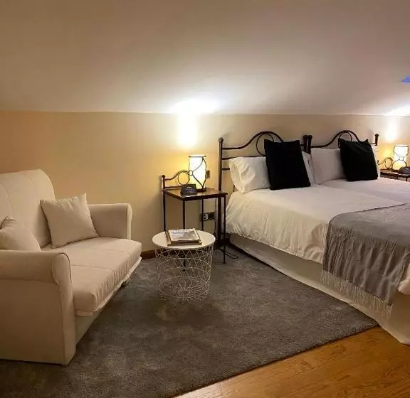 اتاق اکونومی, Corzo