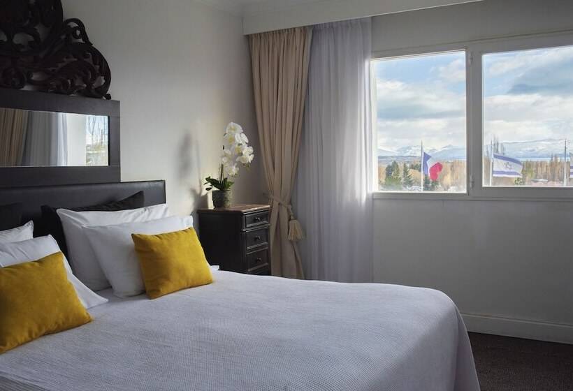 Полулюкс, Lagos Del Calafate