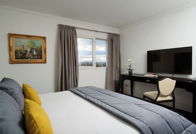 Полулюкс, Lagos Del Calafate