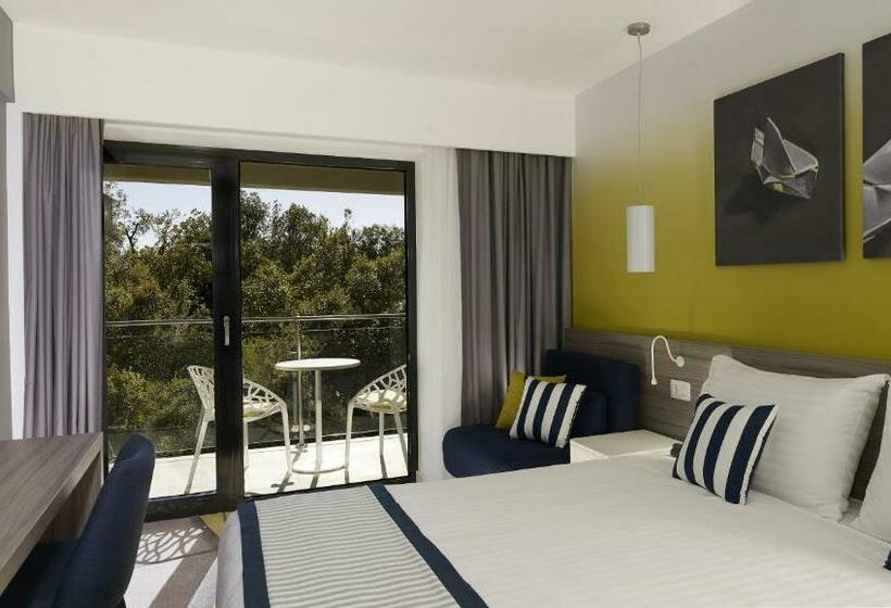 발코니 수피리어 룸, Park Plaza Arena Pula