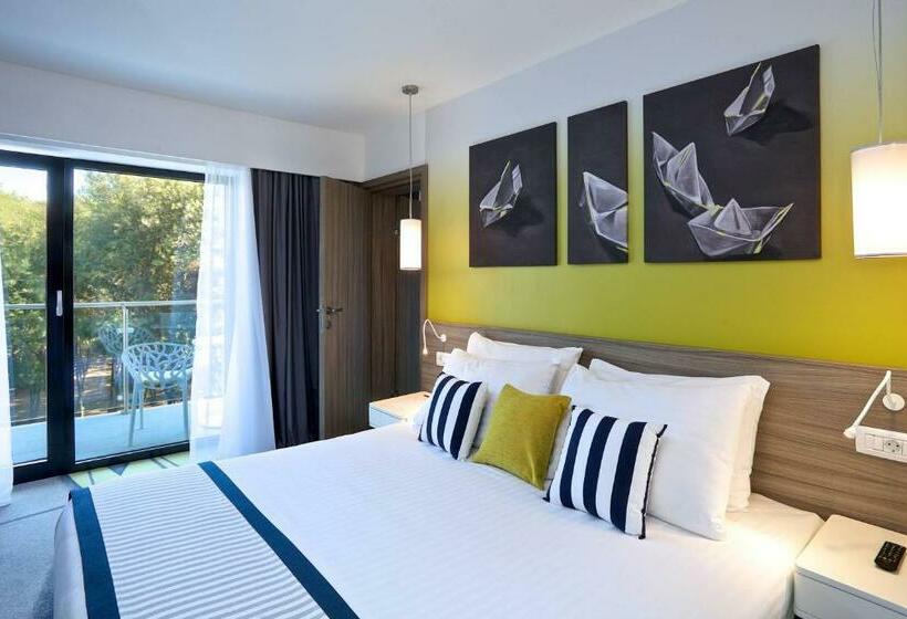 발코니가 있는 스위트, Park Plaza Arena Pula