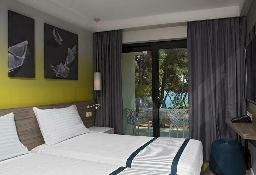 침실 2개 스위트, Park Plaza Arena Pula