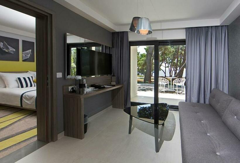 침실 2개 스위트, Park Plaza Arena Pula