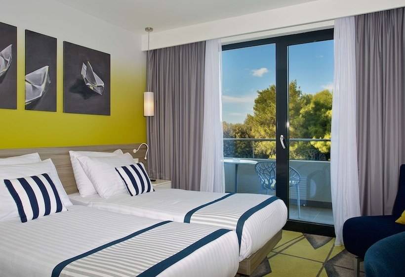 발코니 수피리어 룸, Park Plaza Arena Pula