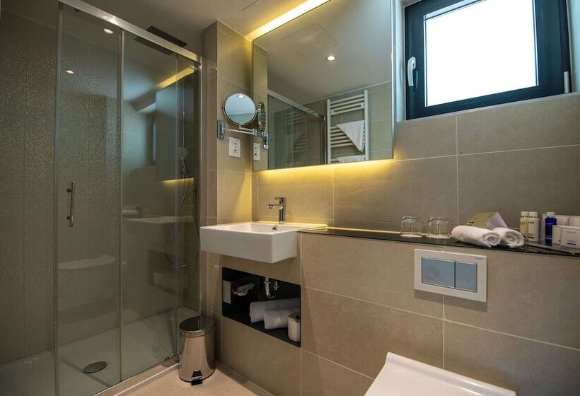 발코니가 있는 스위트, Park Plaza Arena Pula