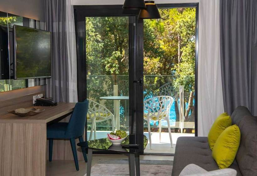 침실 2개 스위트, Park Plaza Arena Pula