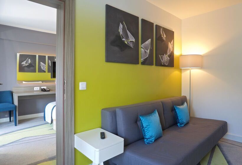 발코니가 있는 스위트, Park Plaza Arena Pula