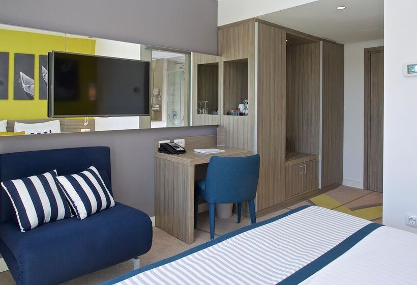 발코니가 있는 바다 전망 수피리어 룸, Park Plaza Arena Pula