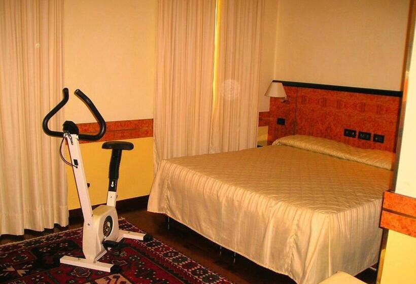 חדר סטנדרט לשלושה, Park Hotel Villa Leon D Oro