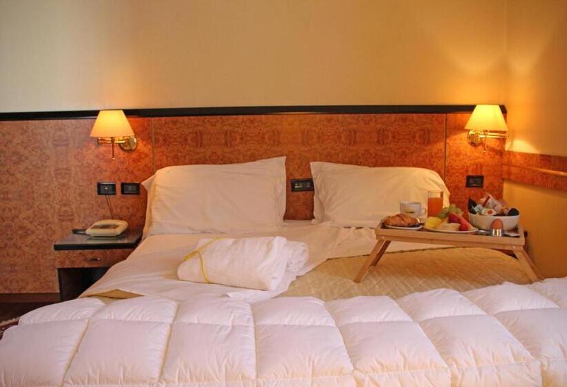 Номер Стандарт Трехместный, Park Hotel Villa Leon D Oro