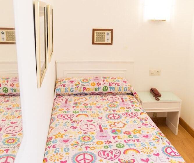 Номер Стандарт Индивидуальный, Rey Fernando