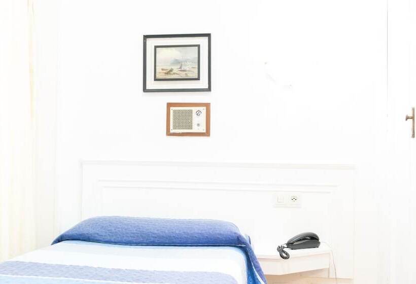 Номер Стандарт Индивидуальный, Rey Fernando