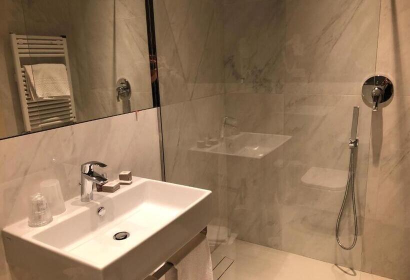 اتاق سوپریور, Savoia Hotel Regency