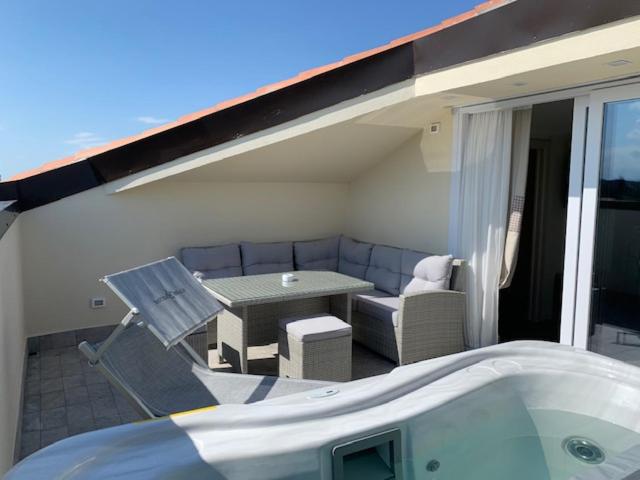 سوئیت پرزیدنت, Savoia Hotel Regency