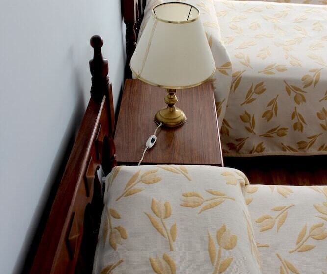 스탠다드 트리플 룸, Alhambra