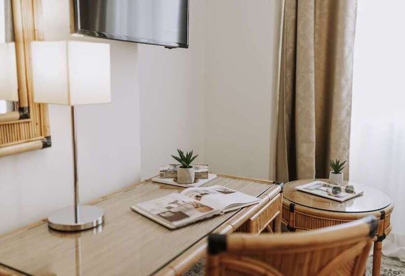 Номер Superior Вид на Море с Балконом, Apoksiomen