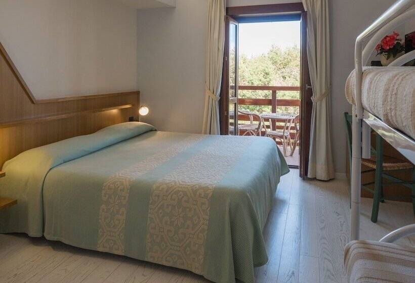 Четырехместный Номер Стандарт, Cala Reale