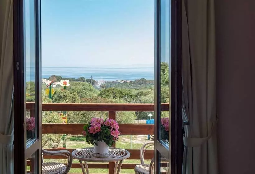 اتاق استاندارد با چشم‌انداز دریا, Cala Reale