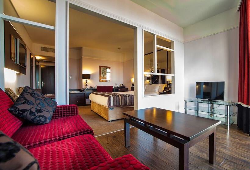 Полулюкс, Carlton Hotel Blanchardstown