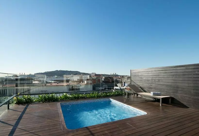 سوئیت جونیور با استخر, Catalonia Ramblas 4* Sup