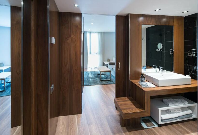 Люкс с Бассейном, Catalonia Ramblas 4* Sup