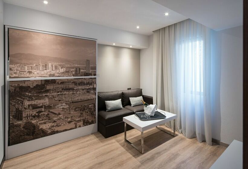 Люкс с Бассейном, Catalonia Ramblas 4* Sup