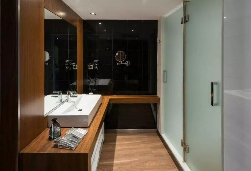 اتاق استاندارد سه نفره, Catalonia Ramblas 4* Sup