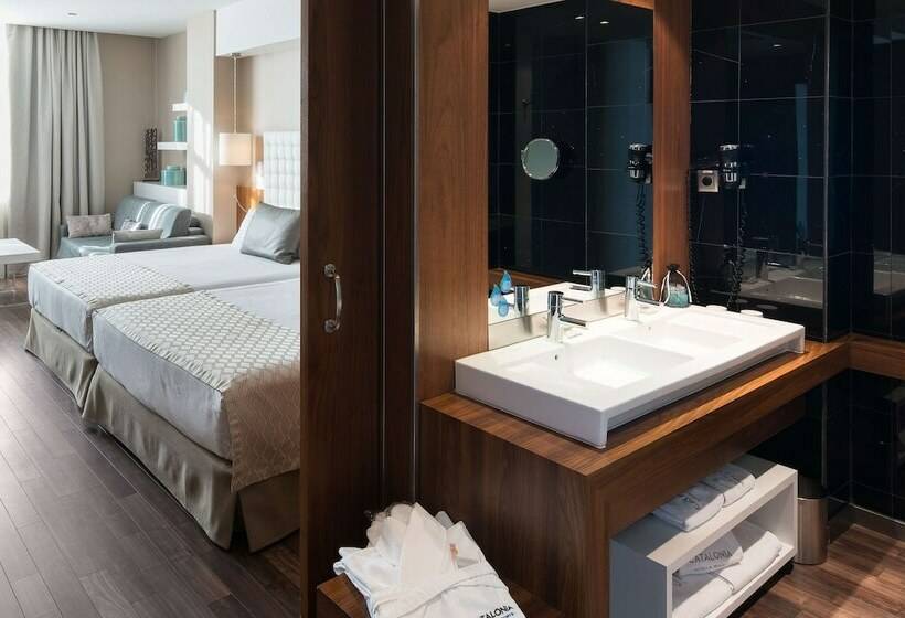 Семейный Номер, Catalonia Ramblas 4* Sup