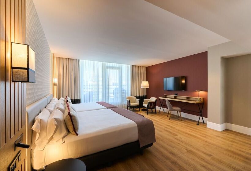 Premium room with terrace, Catalonia Ramblas 4* Sup