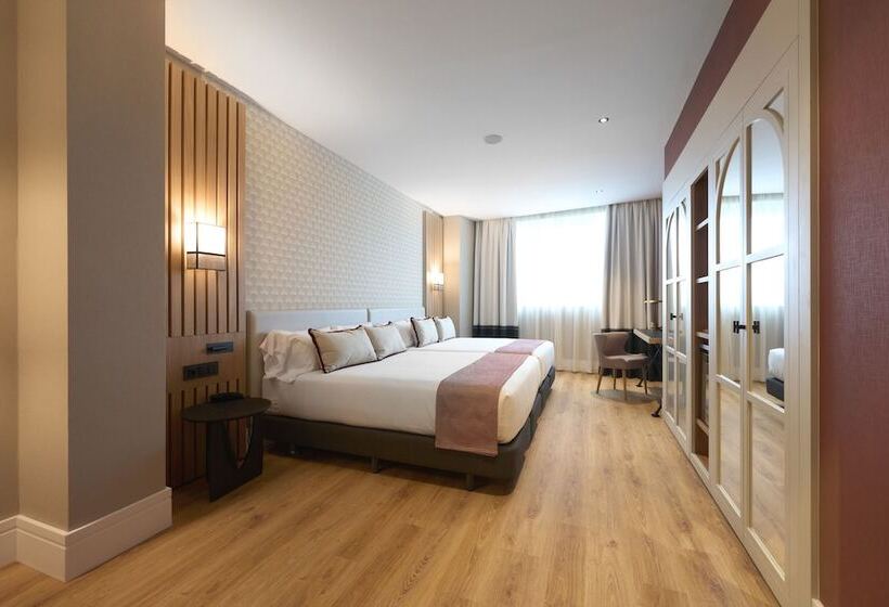 Номер Deluxe, Catalonia Ramblas 4* Sup