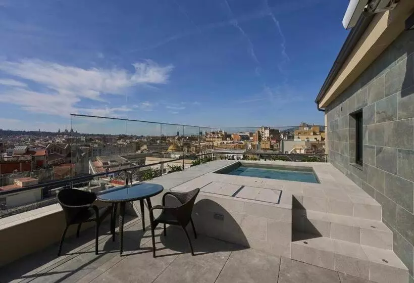 سوییت جونیور لوکس, Catalonia Ramblas 4* Sup
