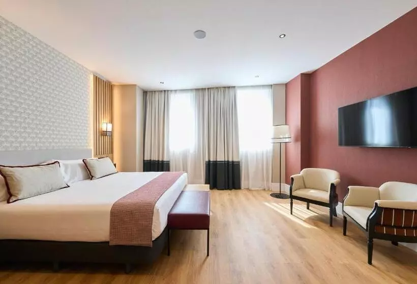 سوییت جونیور لوکس, Catalonia Ramblas 4* Sup