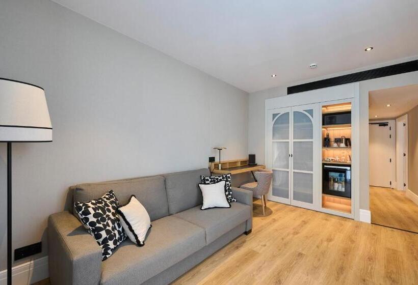 Люкс с Бассейном, Catalonia Ramblas 4* Sup