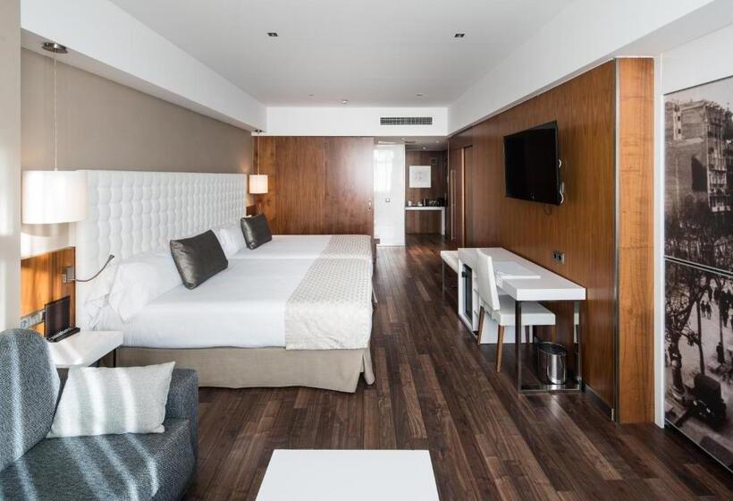 Семейный Номер, Catalonia Ramblas 4* Sup