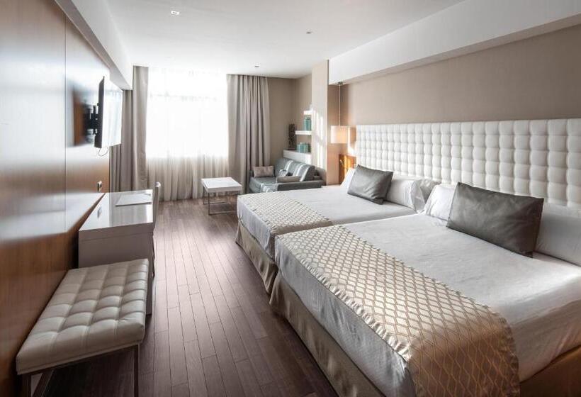 Семейный Номер, Catalonia Ramblas 4* Sup