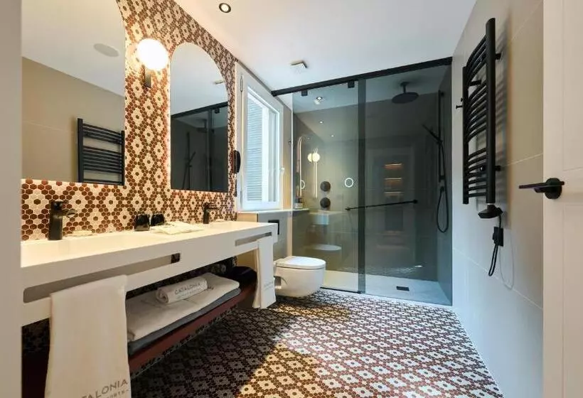 سوییت با استخر, Catalonia Ramblas 4* Sup
