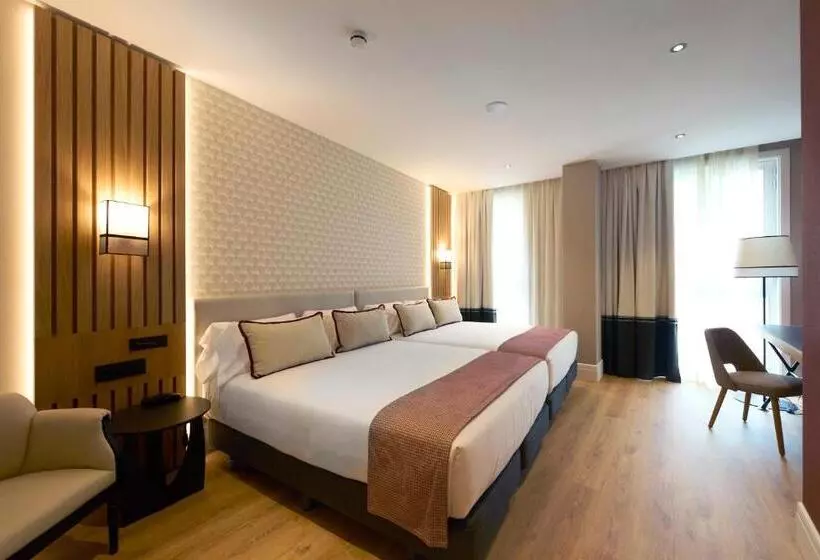 اتاق لوکس, Catalonia Ramblas 4* Sup